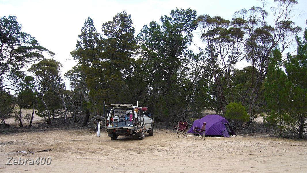 01-1st night away camping in the Big Desert near the SA border.JPG